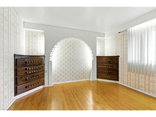 33 Bernard Street, Hamilton, ON - Indoor