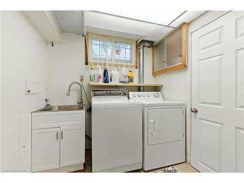 33 Bernard Street, Hamilton, ON - Indoor Photo Showing Laundry Room