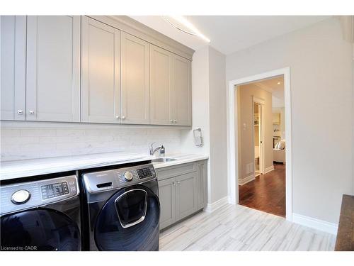 9 Black Creek Trail, Springwater, ON - Indoor Photo Showing Laundry Room