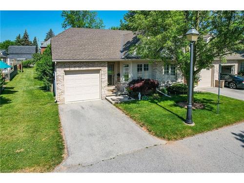 27-303 Central Avenue  Grimsby, ON L3M 5L7