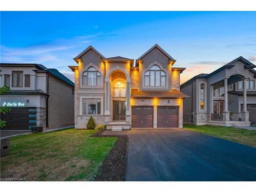 7 Riesling Court, Hamilton, ON - Outdoor With Facade