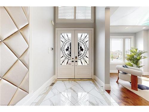 7 Riesling Court, Hamilton, ON - Indoor Photo Showing Other Room