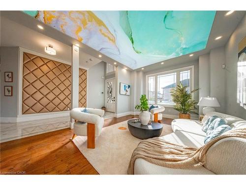 7 Riesling Court, Hamilton, ON - Indoor