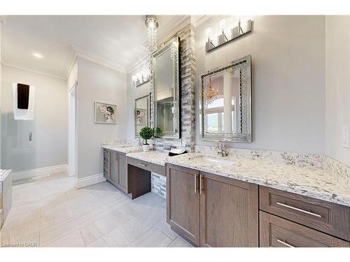 7 Riesling Court, Hamilton, ON - Indoor Photo Showing Bathroom