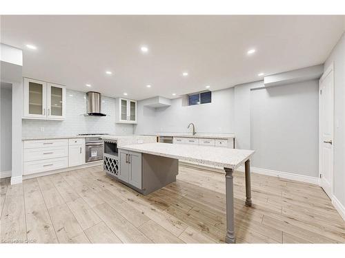 7 Riesling Court, Hamilton, ON - Indoor Photo Showing Other Room