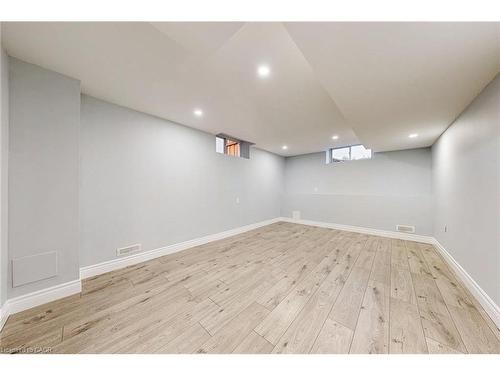 7 Riesling Court, Hamilton, ON - Indoor Photo Showing Other Room