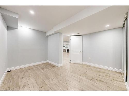 7 Riesling Court, Hamilton, ON - Indoor Photo Showing Other Room