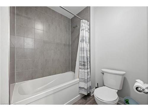 21-271 Grey Silo Road, Waterloo, ON - Indoor Photo Showing Bathroom