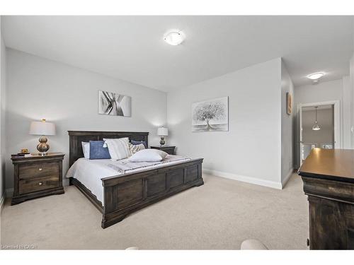 21-271 Grey Silo Road, Waterloo, ON - Indoor Photo Showing Bedroom
