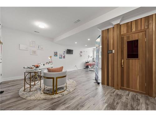 21-271 Grey Silo Road, Waterloo, ON - Indoor