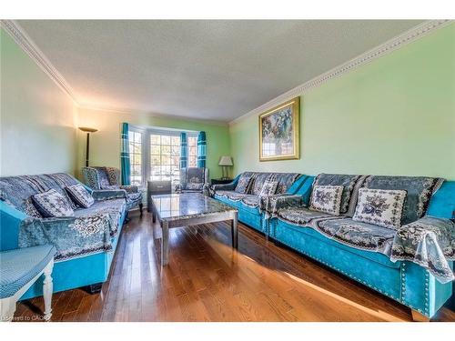 3346 Palmer Drive, Burlington, ON - Indoor Photo Showing Living Room