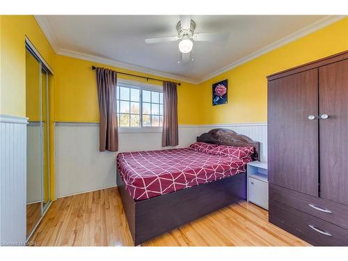 3346 Palmer Drive, Burlington, ON - Indoor Photo Showing Bedroom