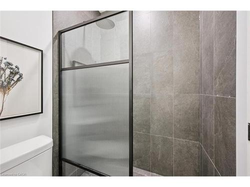 413 Huron Street, New Hamburg, ON - Indoor Photo Showing Bathroom