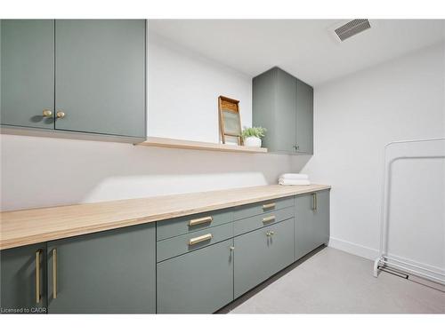 413 Huron Street, New Hamburg, ON - Indoor Photo Showing Bathroom