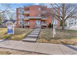 203-401 Erb Street  Waterloo, ON N2L 1W5