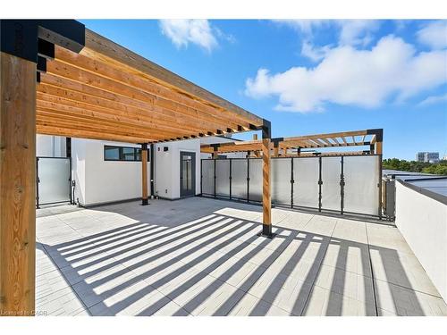 409-123 Maurice Drive, Oakville, ON - Outdoor