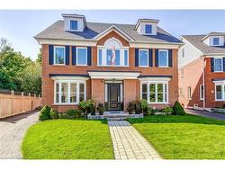 27 Morrison Creek Crescent  Oakville, ON L6H 4C3