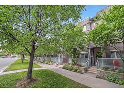 TH55-295 Village Green Square  Toronto, ON M1S 0L2