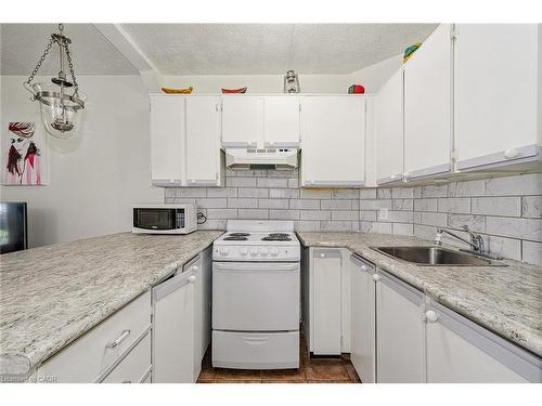 19-209472 26 Highway, The Blue Mountains, ON - Indoor Photo Showing Kitchen