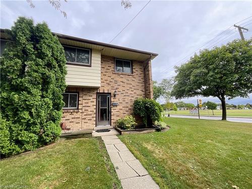 4 Rosanne Crescent  Hamilton, ON L8T 2T7