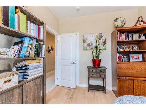 42 Cittadella Boulevard, Hamilton, ON - Indoor Photo Showing Bedroom