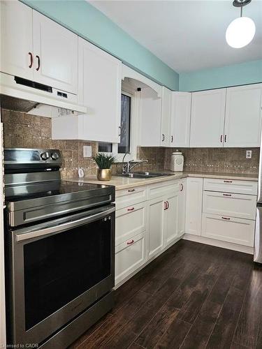 135-51 Paulander Drive, Kitchener, ON - Indoor Photo Showing Kitchen With Double Sink