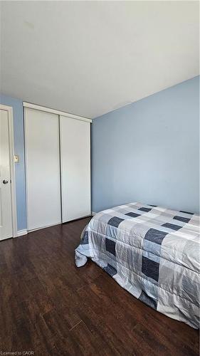 135-51 Paulander Drive, Kitchener, ON - Indoor Photo Showing Bedroom
