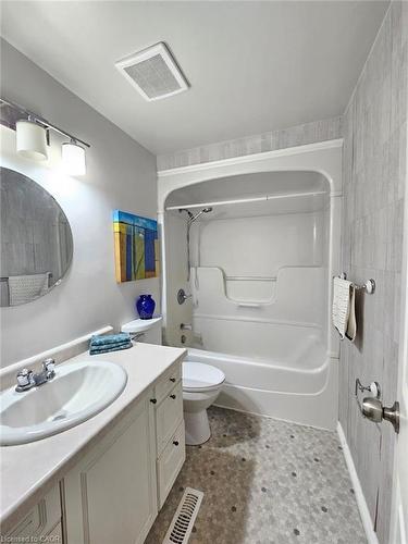135-51 Paulander Drive, Kitchener, ON - Indoor Photo Showing Bathroom