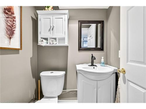 233 Garrison Road, Fort Erie, ON - Indoor Photo Showing Bathroom