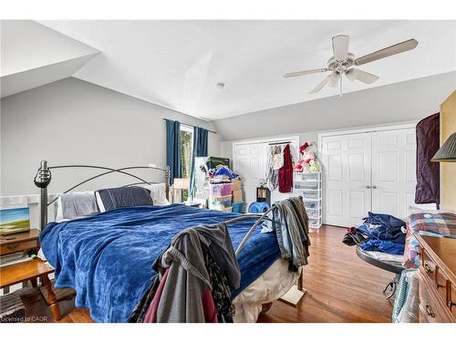 233 Garrison Road, Fort Erie, ON - Indoor Photo Showing Bedroom