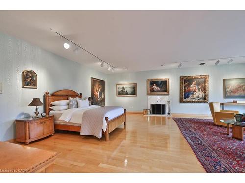 937 Whittier Crescent, Mississauga, ON - Indoor Photo Showing Bedroom