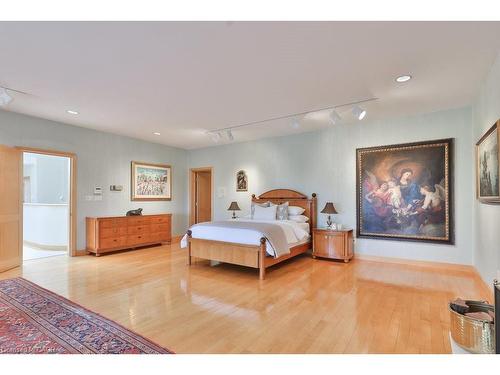 937 Whittier Crescent, Mississauga, ON - Indoor Photo Showing Bedroom