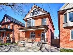 59 Strathcona Avenue S Hamilton, ON L8P 4J1