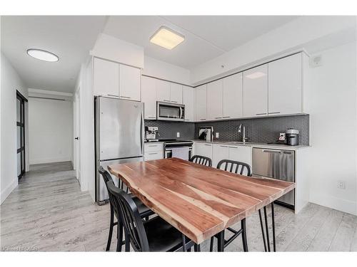 414-15 Prince Albert Boulevard, Kitchener, ON - Indoor