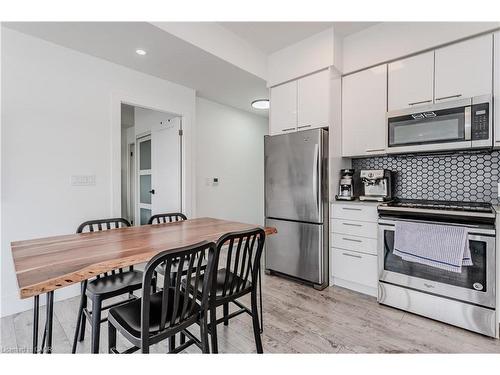 414-15 Prince Albert Boulevard, Kitchener, ON - Indoor Photo Showing Other Room