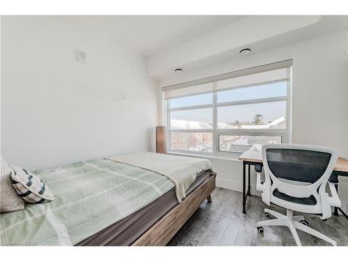 414-15 Prince Albert Boulevard, Kitchener, ON - Indoor Photo Showing Bedroom