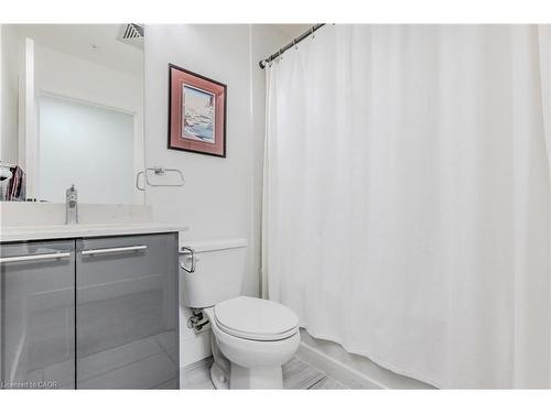 414-15 Prince Albert Boulevard, Kitchener, ON - Indoor Photo Showing Bathroom
