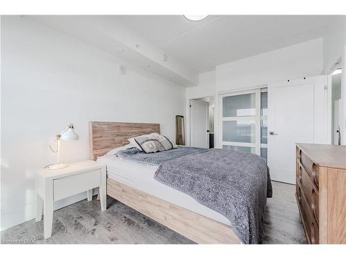 414-15 Prince Albert Boulevard, Kitchener, ON - Indoor Photo Showing Bedroom