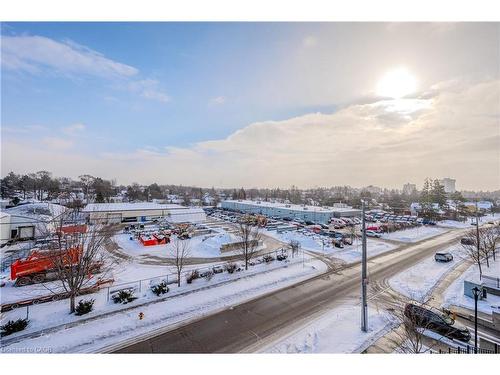 414-15 Prince Albert Boulevard, Kitchener, ON - Outdoor With View