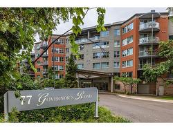 604-77 Governors Road  Hamilton, ON L9H 7N8