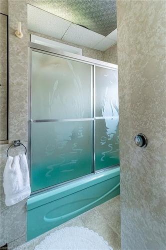 70 Poulette Street, Hamilton, ON - Indoor Photo Showing Bathroom