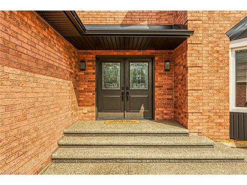 125 Valera Drive, Hamilton, ON - Outdoor With Exterior