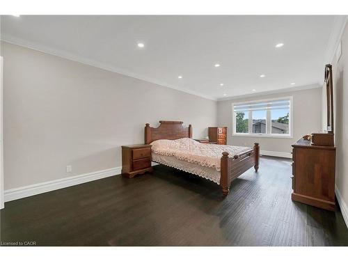 125 Valera Drive, Hamilton, ON - Indoor Photo Showing Bedroom