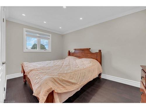 125 Valera Drive, Hamilton, ON - Indoor Photo Showing Bedroom