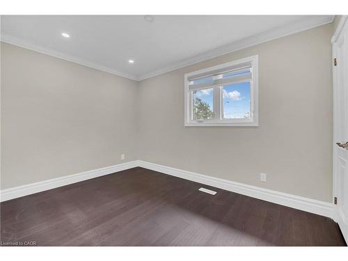 125 Valera Drive, Hamilton, ON - Indoor Photo Showing Other Room