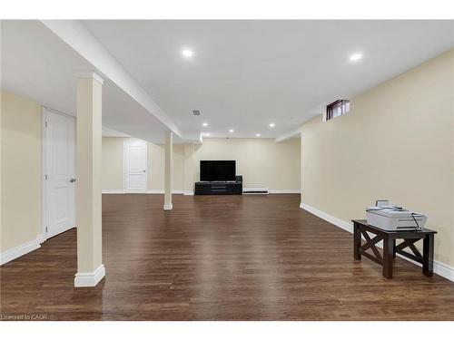 125 Valera Drive, Hamilton, ON - Indoor