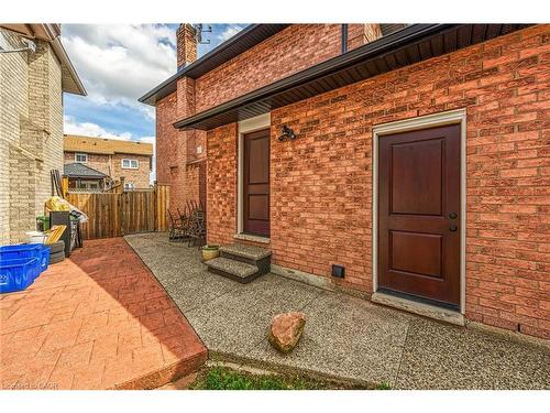 125 Valera Drive, Hamilton, ON - Outdoor With Exterior