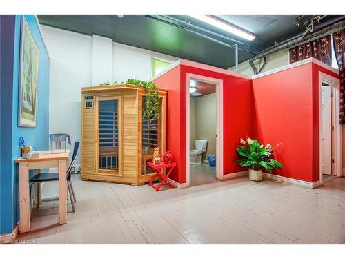 660 King Street E, Cambridge, ON 