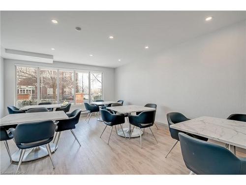 608-32 Tannery Street, Mississauga, ON - Indoor Photo Showing Dining Room