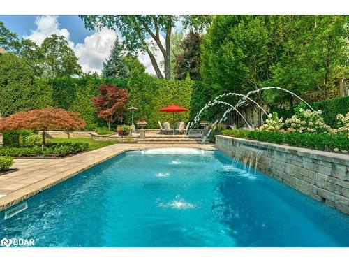 1237 Donlea Crescent, Oakville, ON - Outdoor With In Ground Pool With Backyard